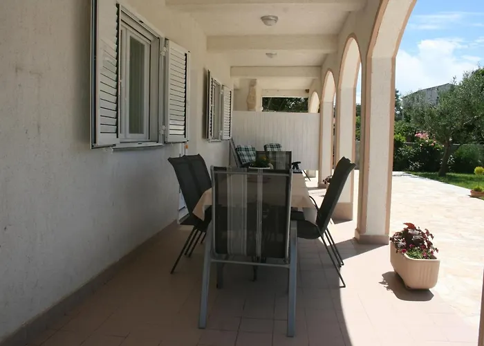 12957a Apartment